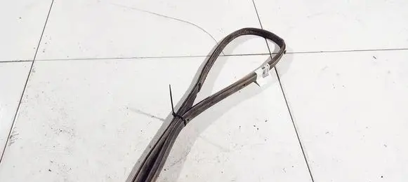 Mitsubishi Outlander Rubber seal front coupe door 