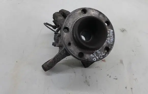 Front wheel hub spindle knuckle