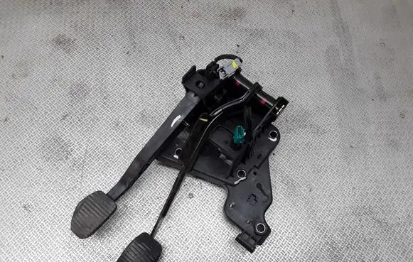 Peugeot 407 Pedal assembly 9654165180