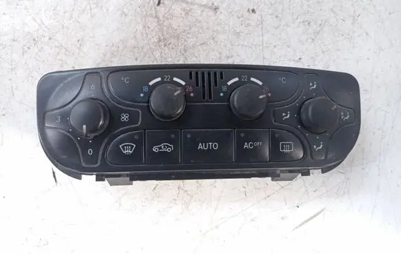 Mercedes-Benz C W203 Climate control unit a2098300085