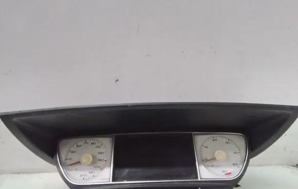 Speedometer (instrument cluster)