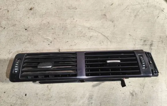 Dash center air vent grill