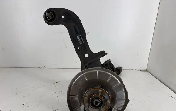 Ford Bronco Rear wheel hub spindle/knuckle LX615500 LX674K138AAB LX615A968