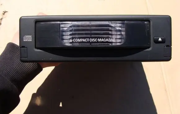 BMW 5 E60 E61 CD/DVD changer 9131850