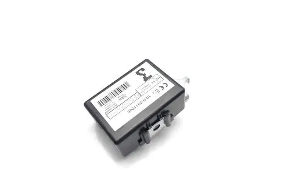 Toyota Avensis T270 Door control unit/module 89741-02210B E210R-0311005 VZS000048693