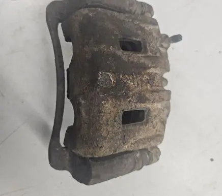 KIA Sorento Front brake caliper
