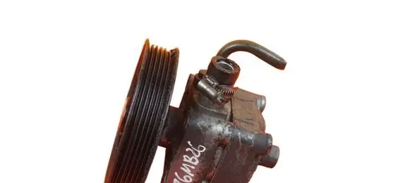 Volvo XC90 Power steering pump 30760531 D5244T4