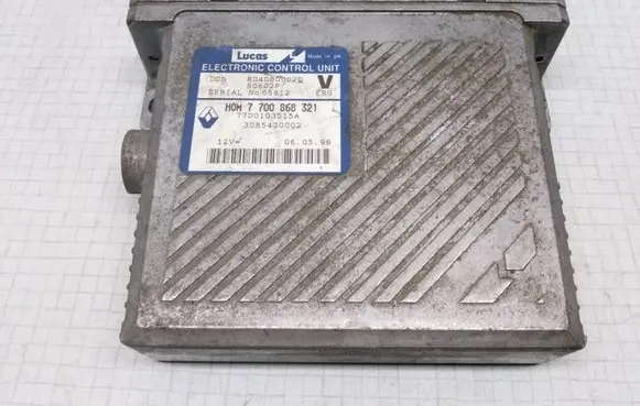 Volvo S40, V40 Engine control unit/module 7700868321 7700103515A 3085430002