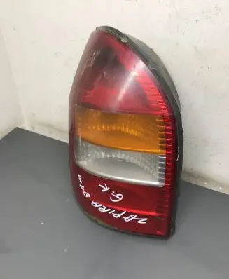 Opel Zafira A Rear/tail lights 225248