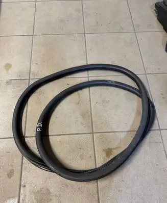Opel Corsa F Front door rubber seal 