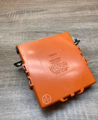 Toyota Prius (XW20) Central body control module 8967047020