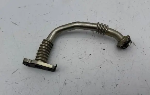Volkswagen Arteon Turbo turbocharger oiling pipe/hose 04L145736E