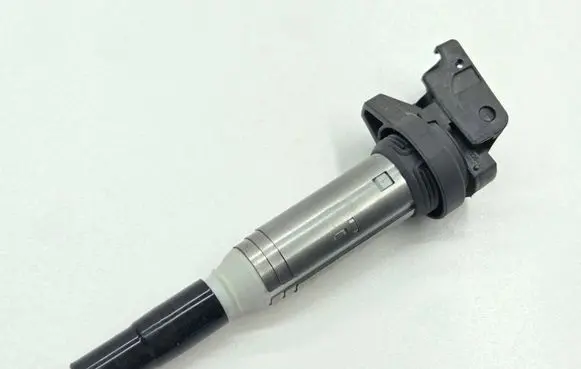 BMW M5 F90 High voltage ignition coil 8611236 12138611236