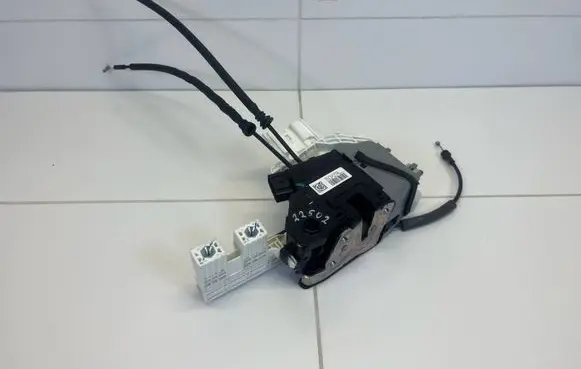 Hyundai Tucson TL Rear door lock 81320D3000