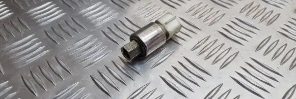Ford Mondeo Mk III Air conditioning (A/C) pressure sensor 3S7H19D594AA