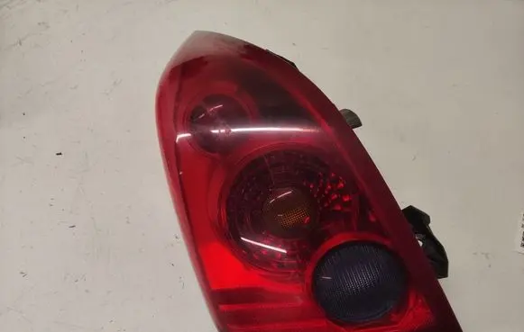 Nissan Primera Rear/tail lights 26555AU220