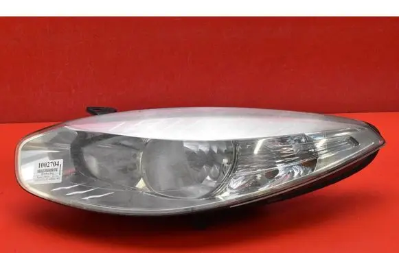 Renault Fluence Headlight/headlamp 260600078R