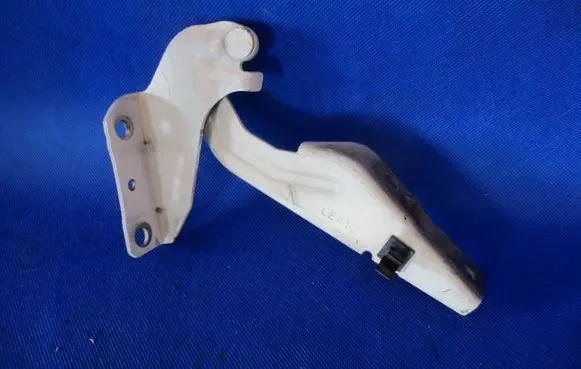 Mitsubishi ASX Engine bonnet/hood hinges