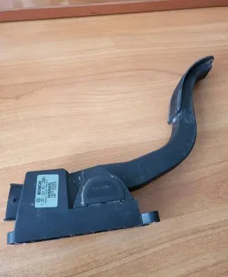 Nissan Terrano Accelerator throttle pedal