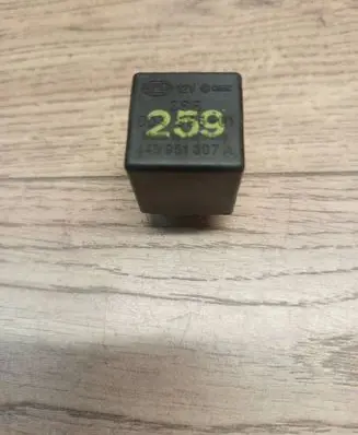 Audi 80 90 S2 B4 Other relay 443951307
