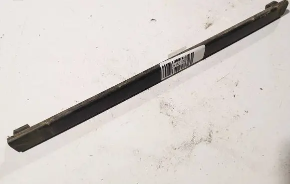 Honda FR-V Front door glass trim molding 