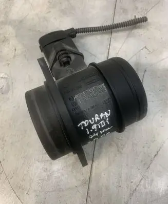 Volkswagen Touran I Mass air flow meter