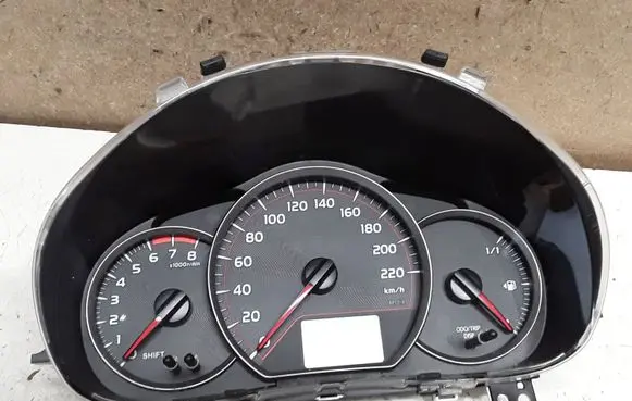Toyota Yaris Speedometer (instrument cluster) 839000DP60