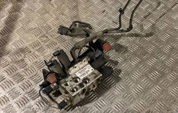 BMW 5 E60 E61 Active stabilizer control/valve assembly 6781488 VB678148801