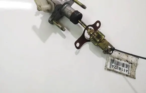 Toyota Corolla E120 E130 Clutch master cylinder 