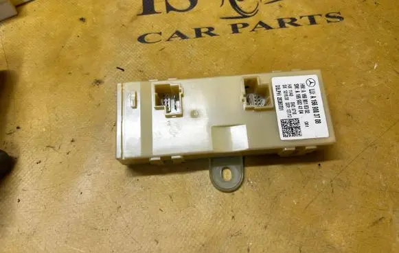 Mercedes-Benz GL X166 Tailgate/trunk control unit/module A1669003708