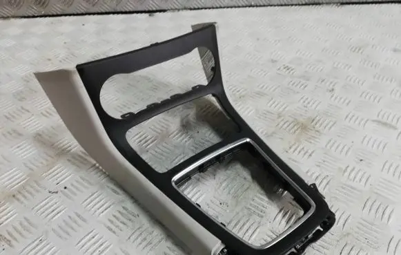Mercedes-Benz B W246 W242 Dashboard trim A2466804971 22112013 1229468A