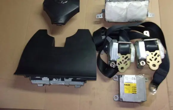 Toyota Corolla Verso AR10 Airbag set 