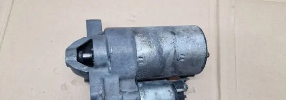 Peugeot 207 Starter motor 9647982880