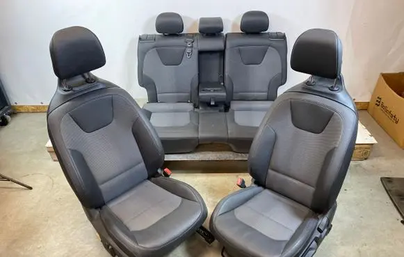 Seat set