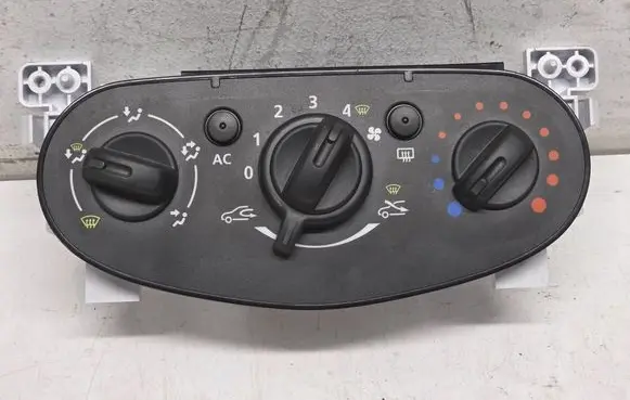 Dacia Duster Climate control unit N108614N CPX90YH3AC A130607A