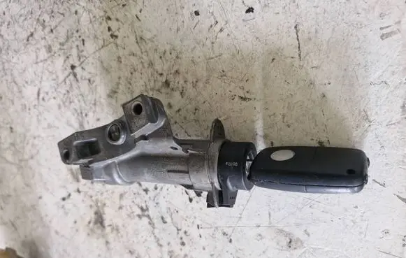 Volkswagen Golf IV Ignition lock 4B0905851C
