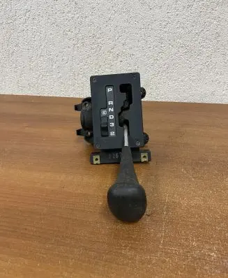Mercedes-Benz 190 W201 Gear shifter/selector 2012670905 E2860