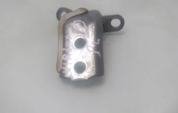 Toyota Avensis T250 Front door upper hinge