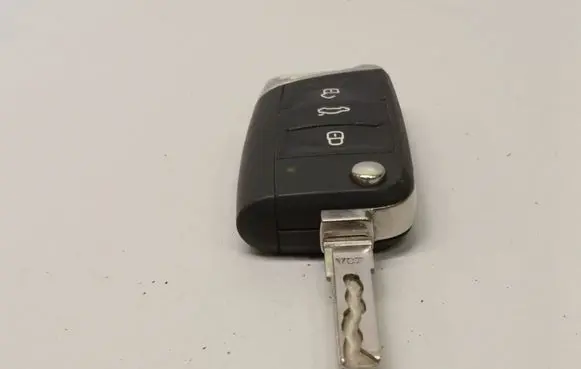 Volkswagen Golf VII Ignition key/card 