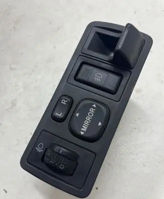 Toyota Corolla E120 E130 Wing mirror switch 183574