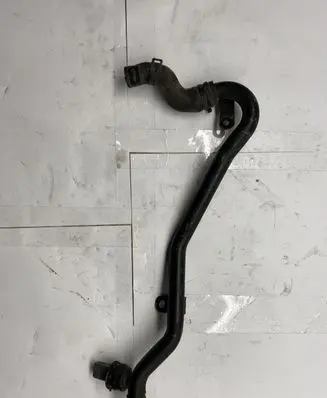 Volkswagen PASSAT B7 Engine coolant pipe/hose 5N0121065