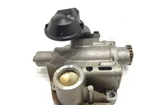 Audi A4 S4 B8 8K Oil pump 06H115105AC