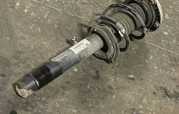 BMW 4 F36 Gran coupe Front shock absorber/damper 6873789 16B076GD0004