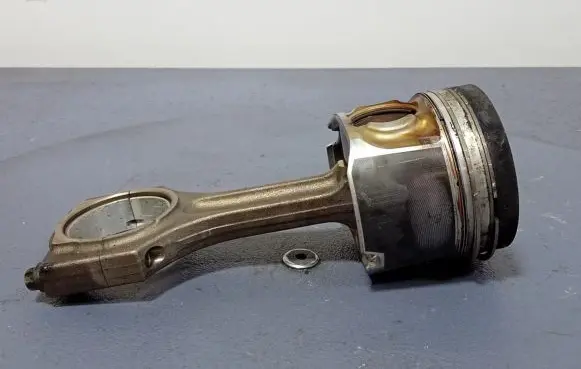 Piston