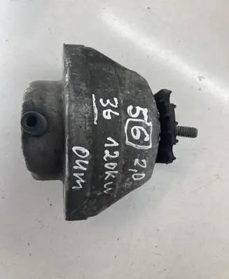 BMW 5 E60 E61 Engine mount bracket 15934612