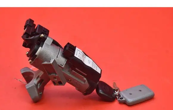 Toyota Corolla E120 E130 Ignition lock 89783-02020