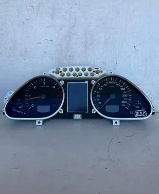 Audi A6 S6 C6 4F Speedometer (instrument cluster) 5550007301