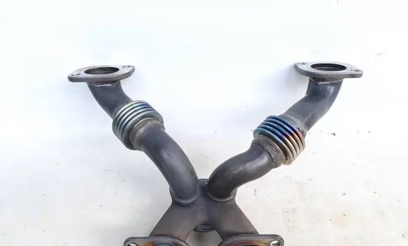 BMW M5 F90 Exhaust manifold 7843780 11627843780