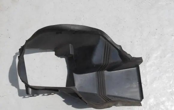Opel Grandland X Intercooler air guide/duct channel YP00043180
