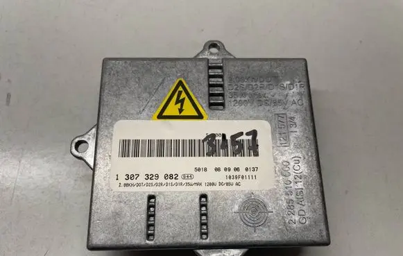 Volkswagen Touran I Headlight ballast module Xenon 1307329082